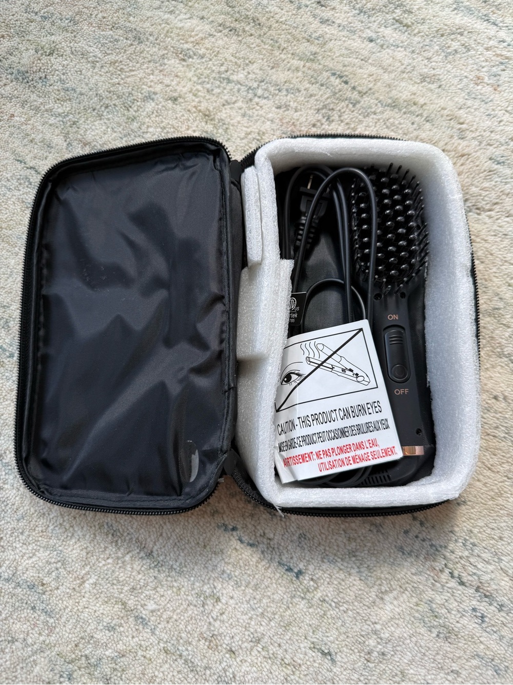 amika Black Heated Straightening Brush with Travel Case BNWOT